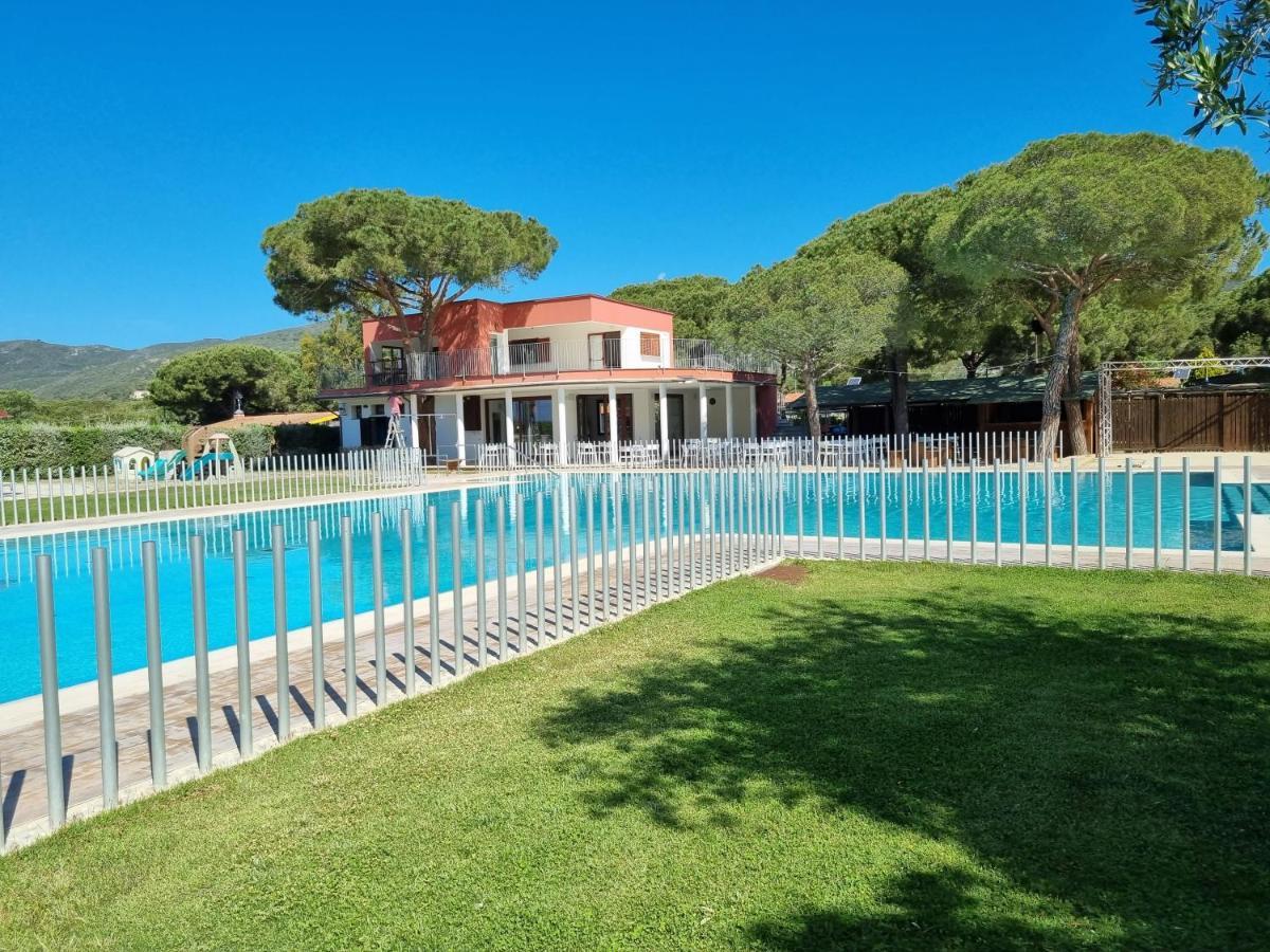 Camping Lacona Pineta Capoliveri  Luaran gambar